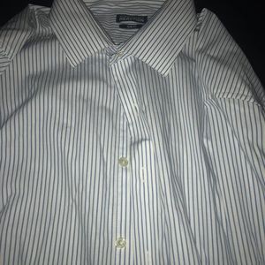 Like New Kenneth Cole Reaction L/S Slim Fit.